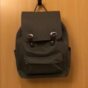 Everlane snap backpack